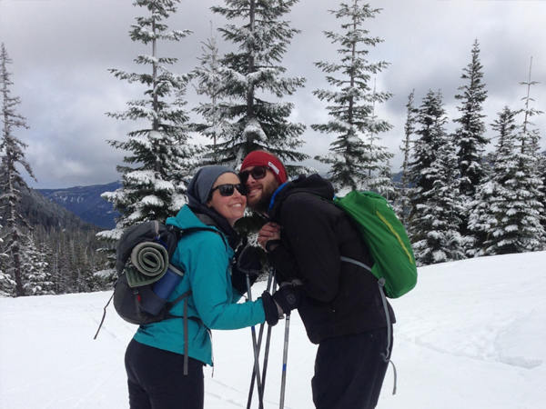 佛山睿牛沖鋒衣代工廠定做<i style='color:red'>odmoem</i>，二十年戶外服裝加工經(jīng)驗