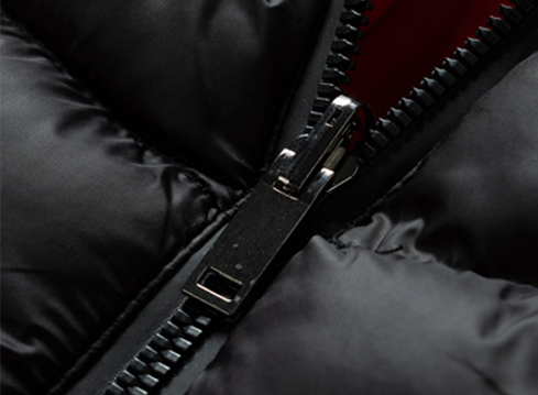 時尚潮牌男款羽絨服生產(chǎn)廠家定制品牌羽絨服