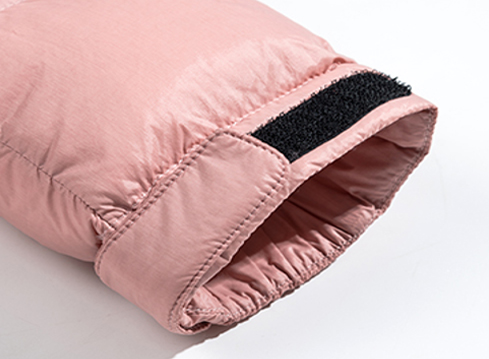 時(shí)尚女款保暖羽絨服定制生產(chǎn)代工