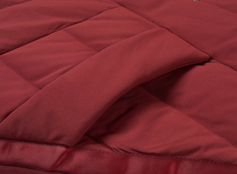 定制中高端保暖羽絨服生產(chǎn)廠家