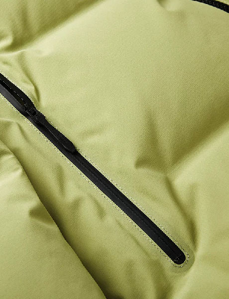 羽絨服工廠專業(yè)生產(chǎn)代工高端羽絨服