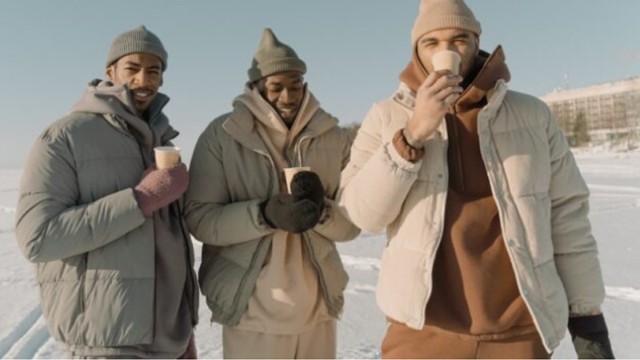 羽絨服翻新貓膩大揭秘，你中招了嗎?